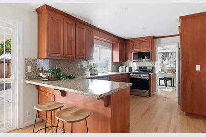 6900 Glenview Dr, Gilroy, CA 95020 - Photo 5