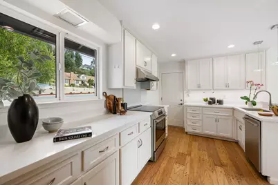 1136 Parrott Dr, San Mateo, CA 94402 - Photo 23