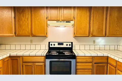 1110 Christopher Ct, Hollister, CA 95023 - Photo 9