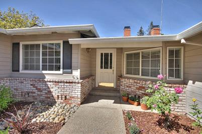 749 The Dalles Ave - Photo 1