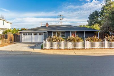 1004 Greenwood Dr - Photo 1