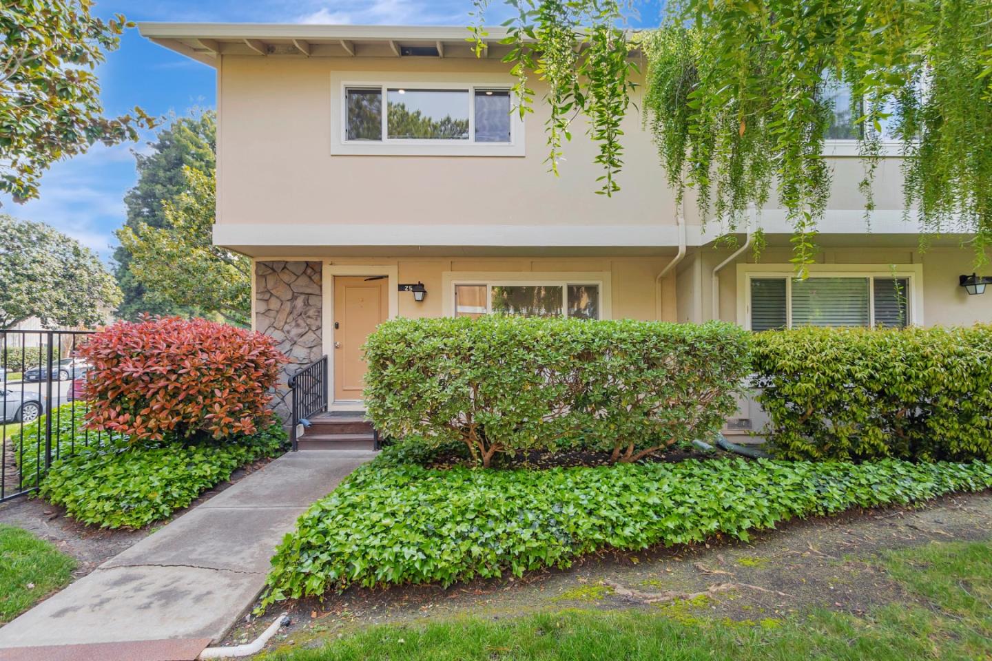 25 Comstock Queen Ct, Mountain View, CA 94043 MLS ML81959592