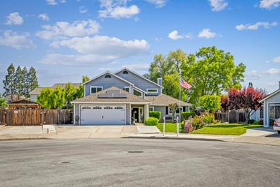 1403 Bristlecone Ct, Gilroy, CA 95020 - Photo 1