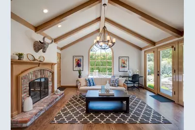 8 Robert South Dr, Menlo Park, CA 94025 - Photo 1