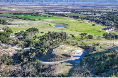 212 Pine Canyon Rd, Salinas, CA 93908 - Photo 1