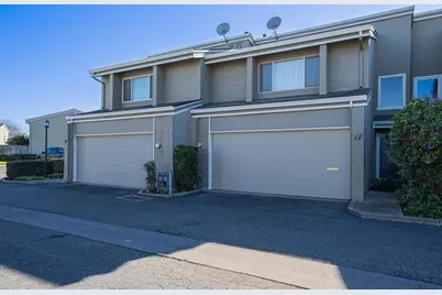 1253 Los Olivos Dr 17, Salinas, CA 93901 - Photo 1