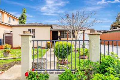 2262 Capitol Ave, East Palo Alto, CA 94303 - Photo 1