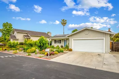 1015 Primrose Ln, Gilroy, CA 95020 - Photo 1
