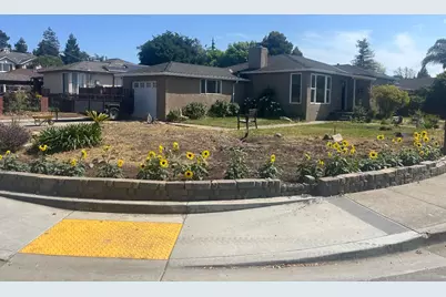 796 7th Ave, Redwood City, CA 94063 - Photo 1