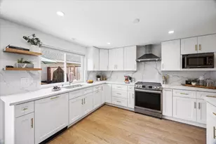 714 Comet Dr, Foster City, CA 94404 - Photo 1