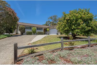 15615 Charter Oak Blvd, Salinas, CA 93907 - Photo 1