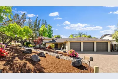 1425 Cedar Pl, Los Altos, CA 94024 - Photo 1