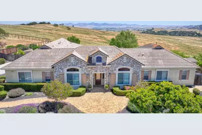 936 Calle Cruz, San Juan Bautista, CA 95045 - Photo 1