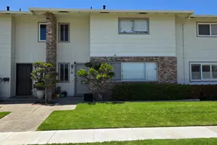 637 Carmelita Dr 22, Salinas, CA 93901 - Photo 1