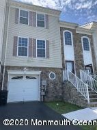 35 Russell Ct, Matawan NJ  07747-7104 exterior