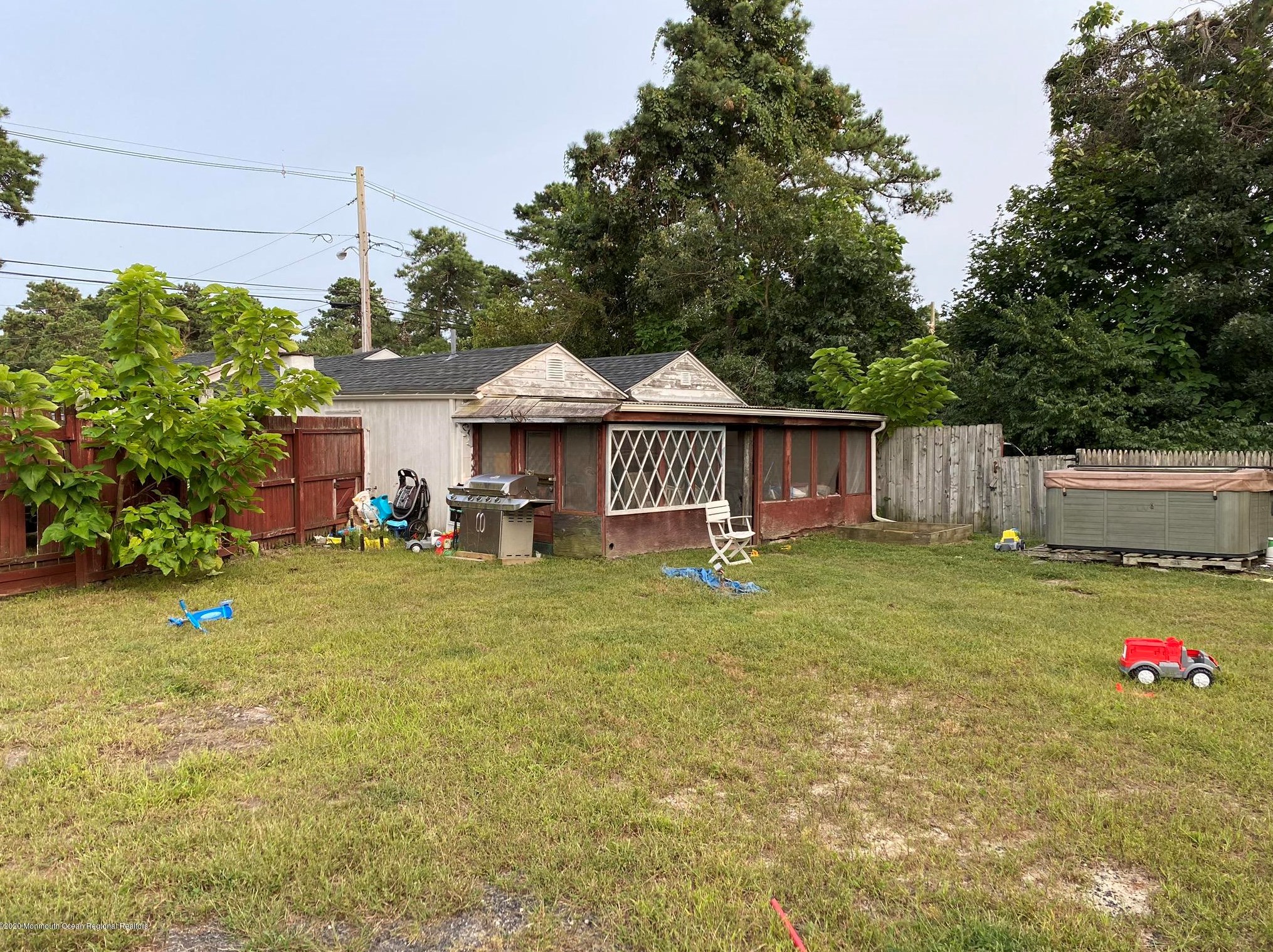 2001 Manchester St, Toms River NJ 08757-1042 exterior