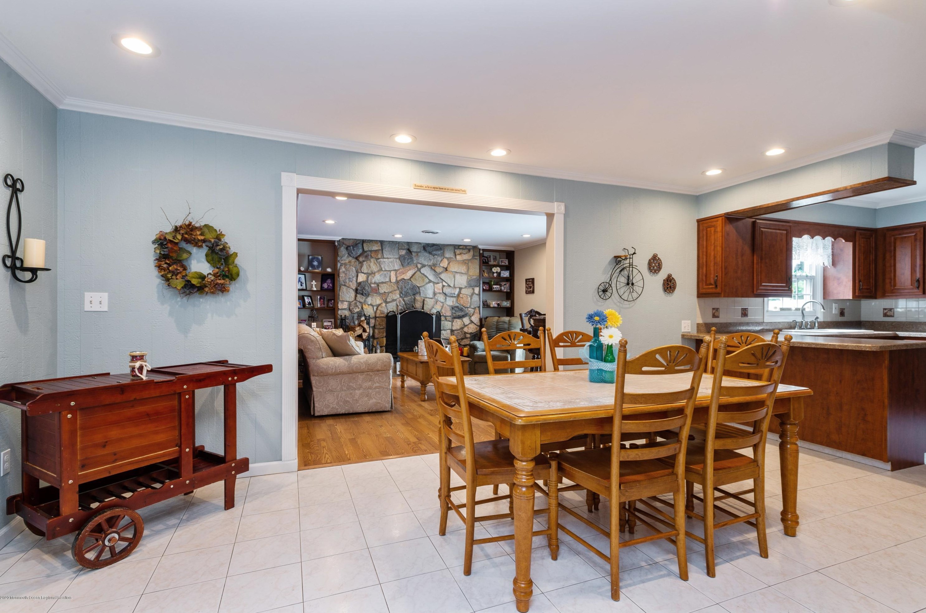 80 Idlebrook Ln, Matawan NJ 07747-1740 exterior