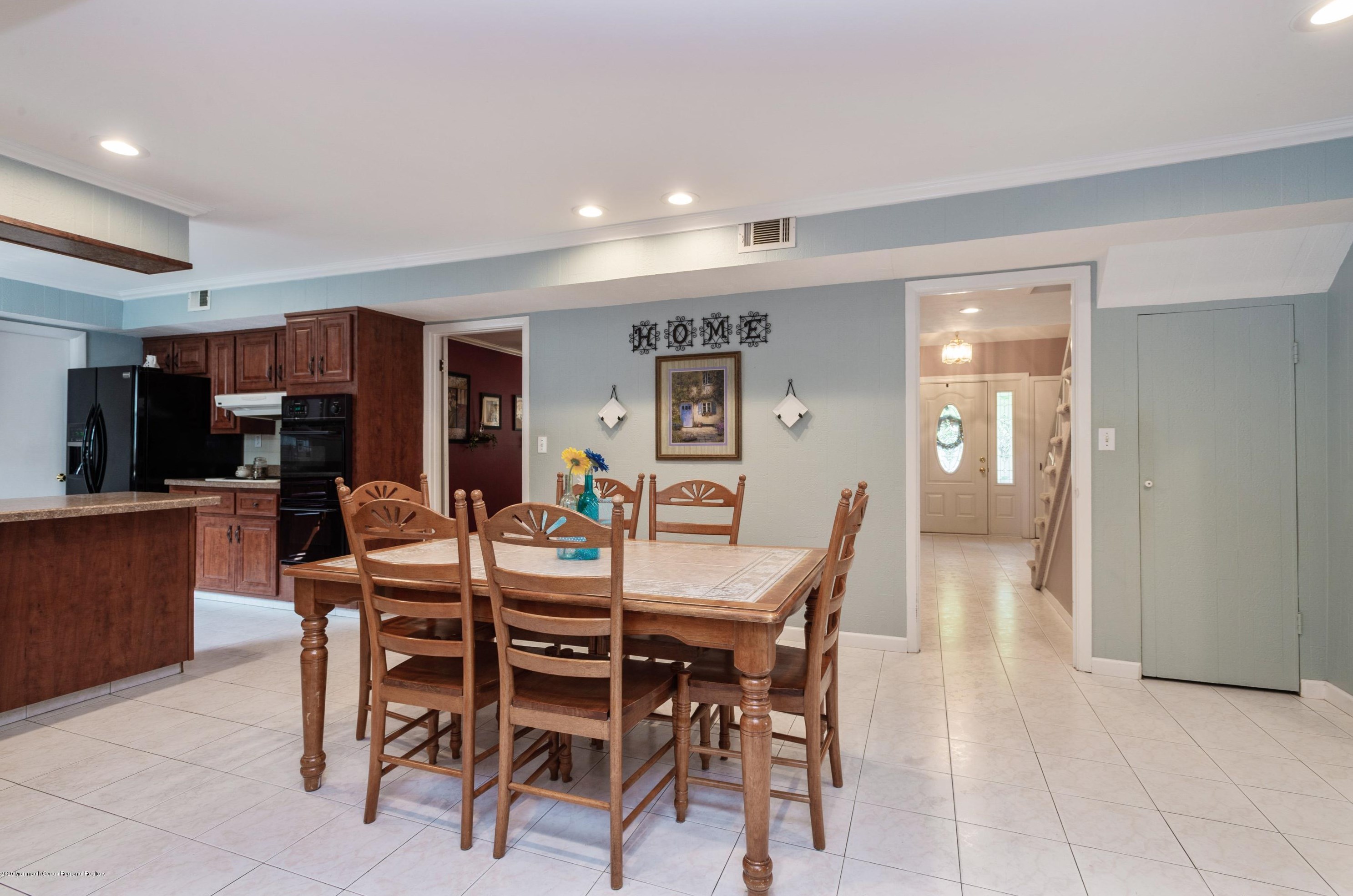 80 Idlebrook Ln, Matawan NJ 07747-1740 exterior