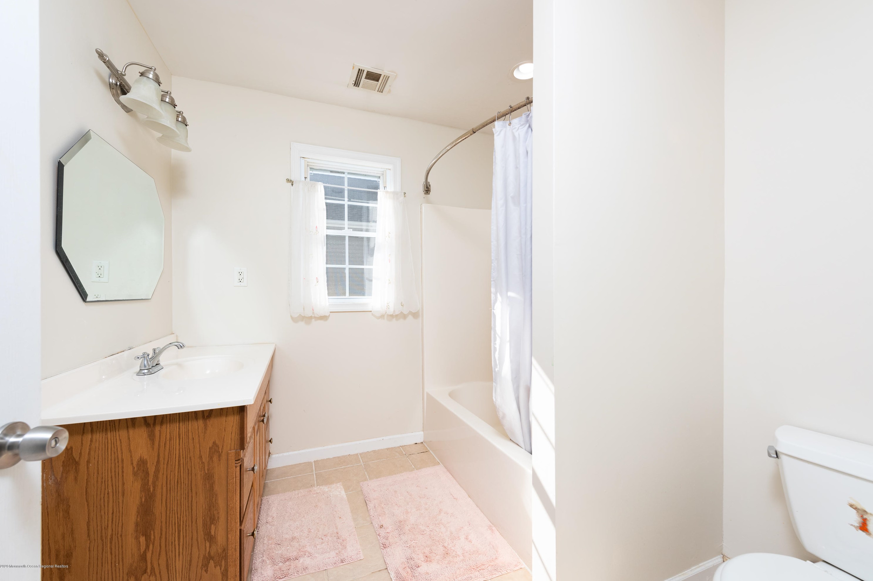 122 8 St, Belford NJ  07718-1440 exterior