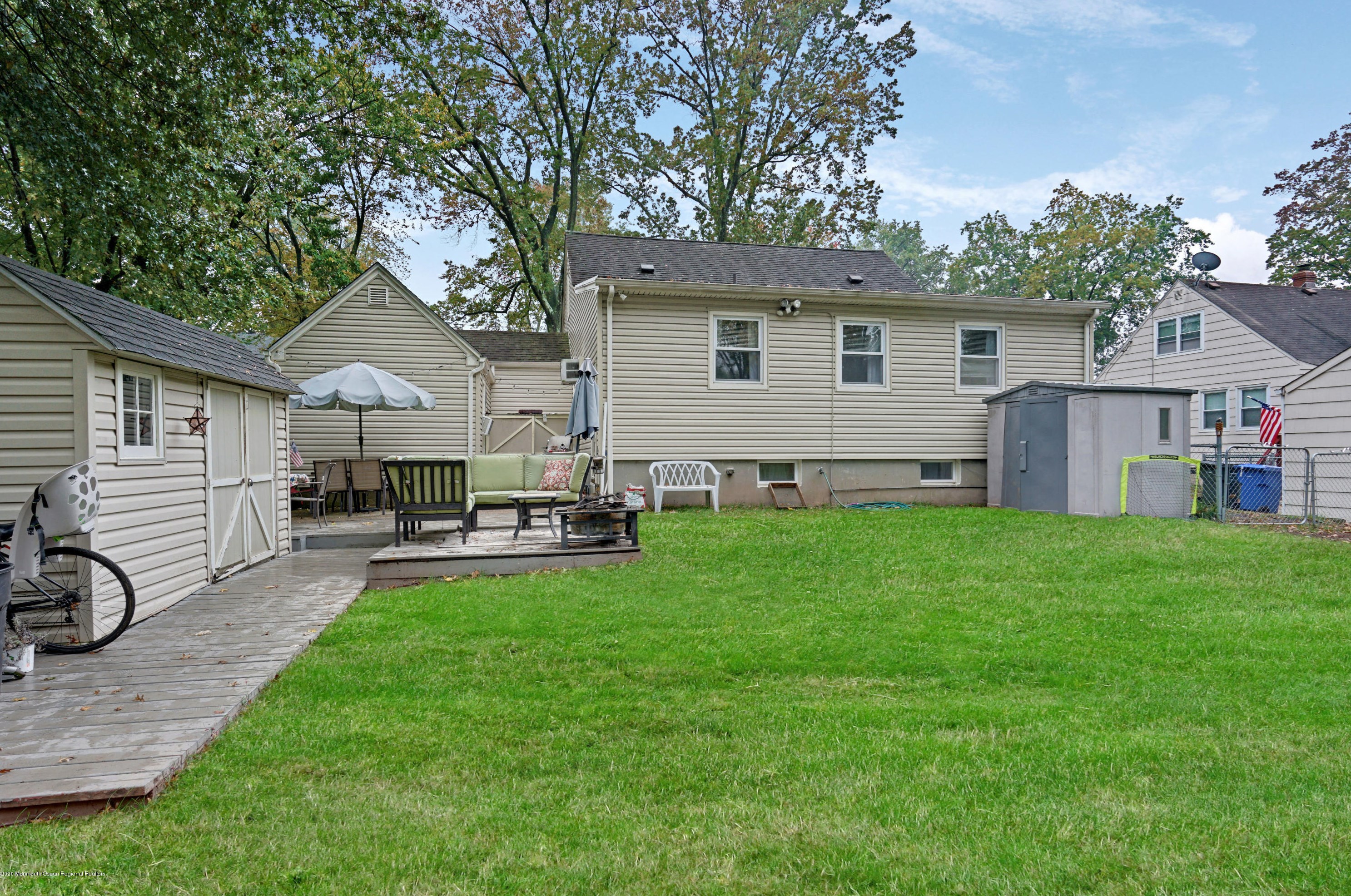 30 Lancaster Rd, Colonia NJ 07067-1122 exterior