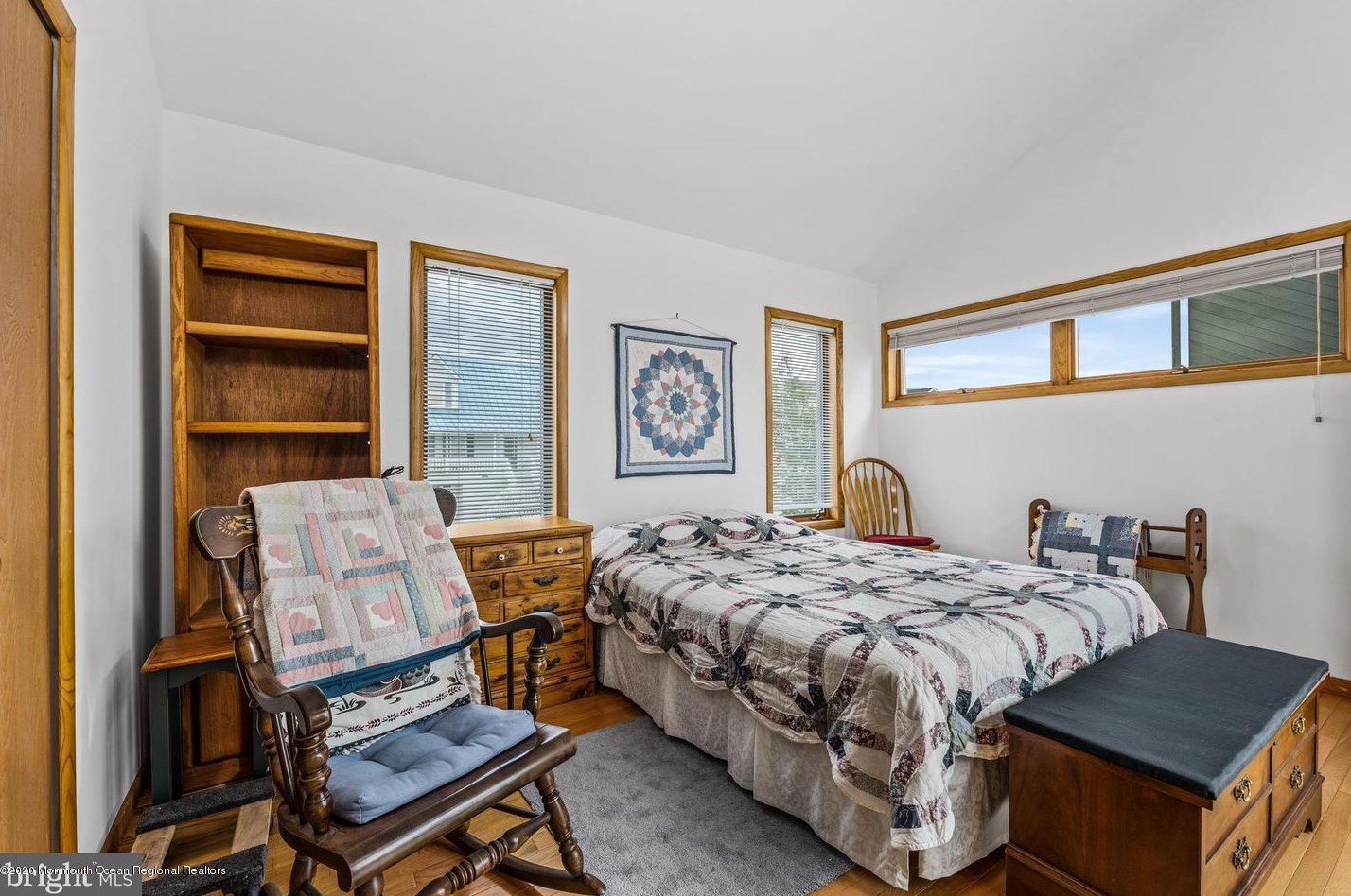 48 Kentucky Dr, Tuckerton NJ 08087-1035 exterior