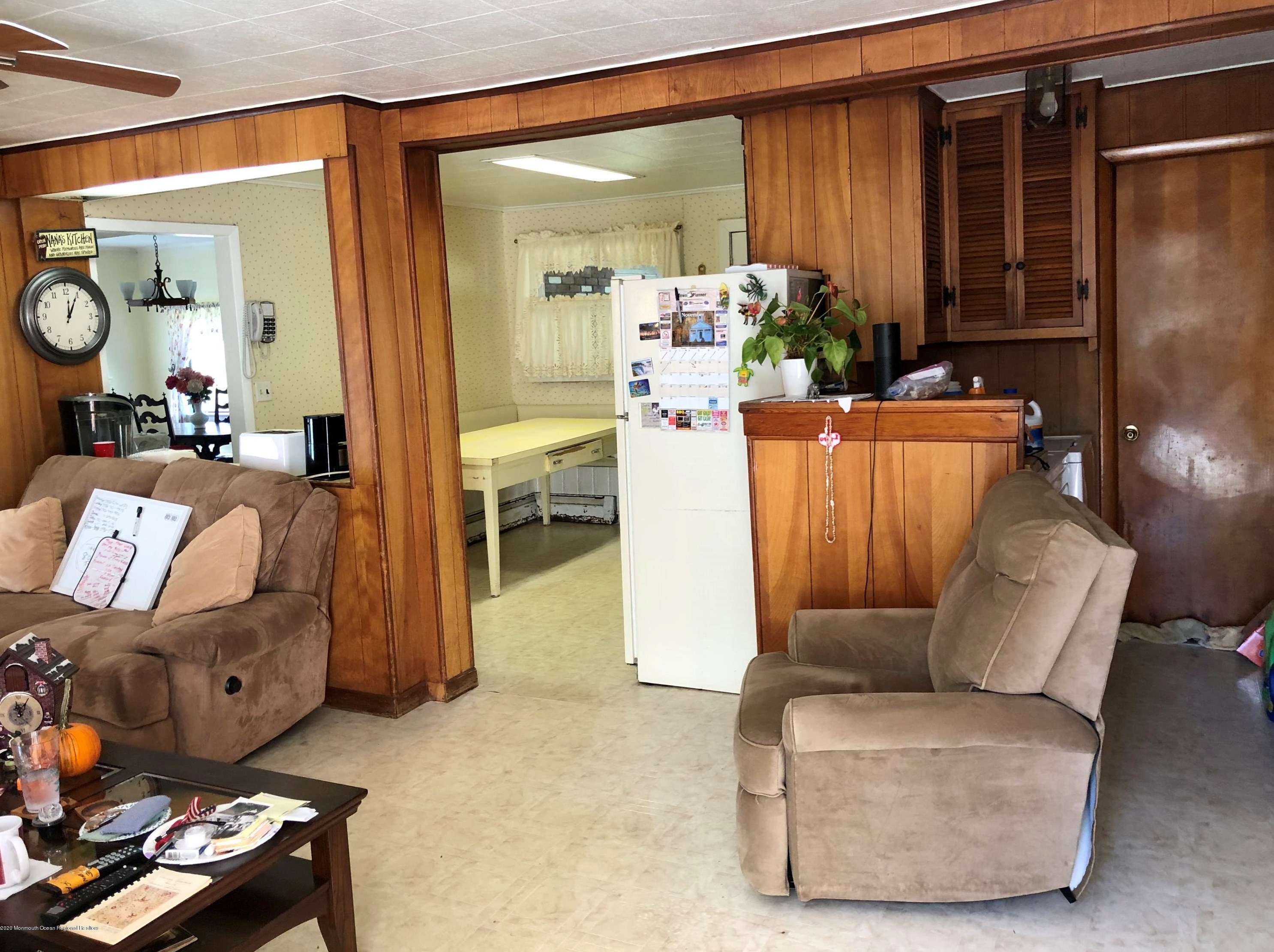 192 5th St, Wall Township NJ  07731-8593 exterior