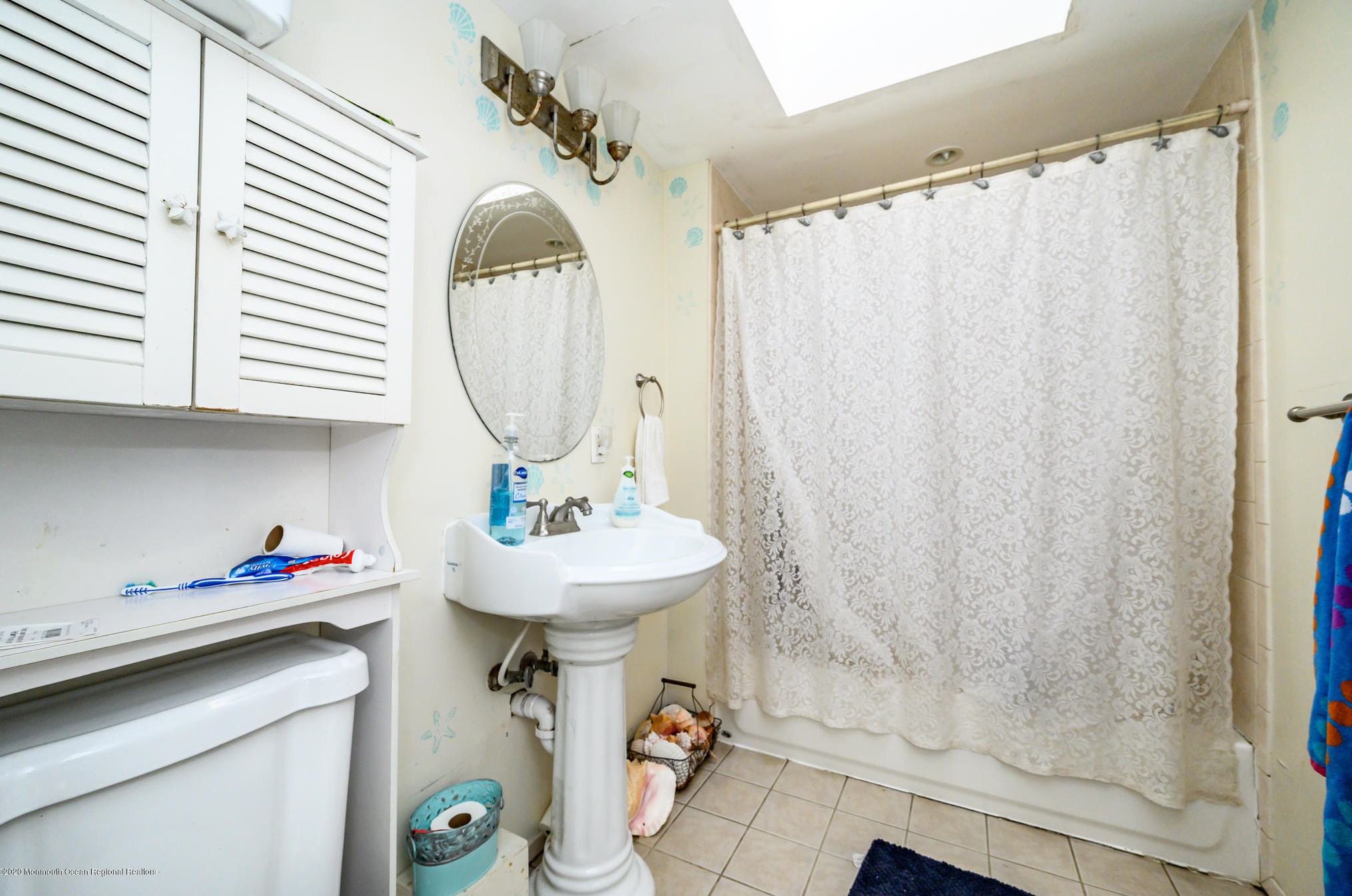 63 Wyckoff St, Matawan NJ 07747-3148 exterior