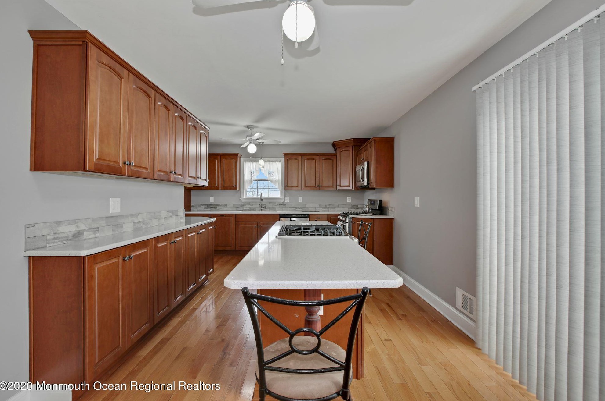 406 Beachview Ave, Keyport NJ 07735-3205 exterior