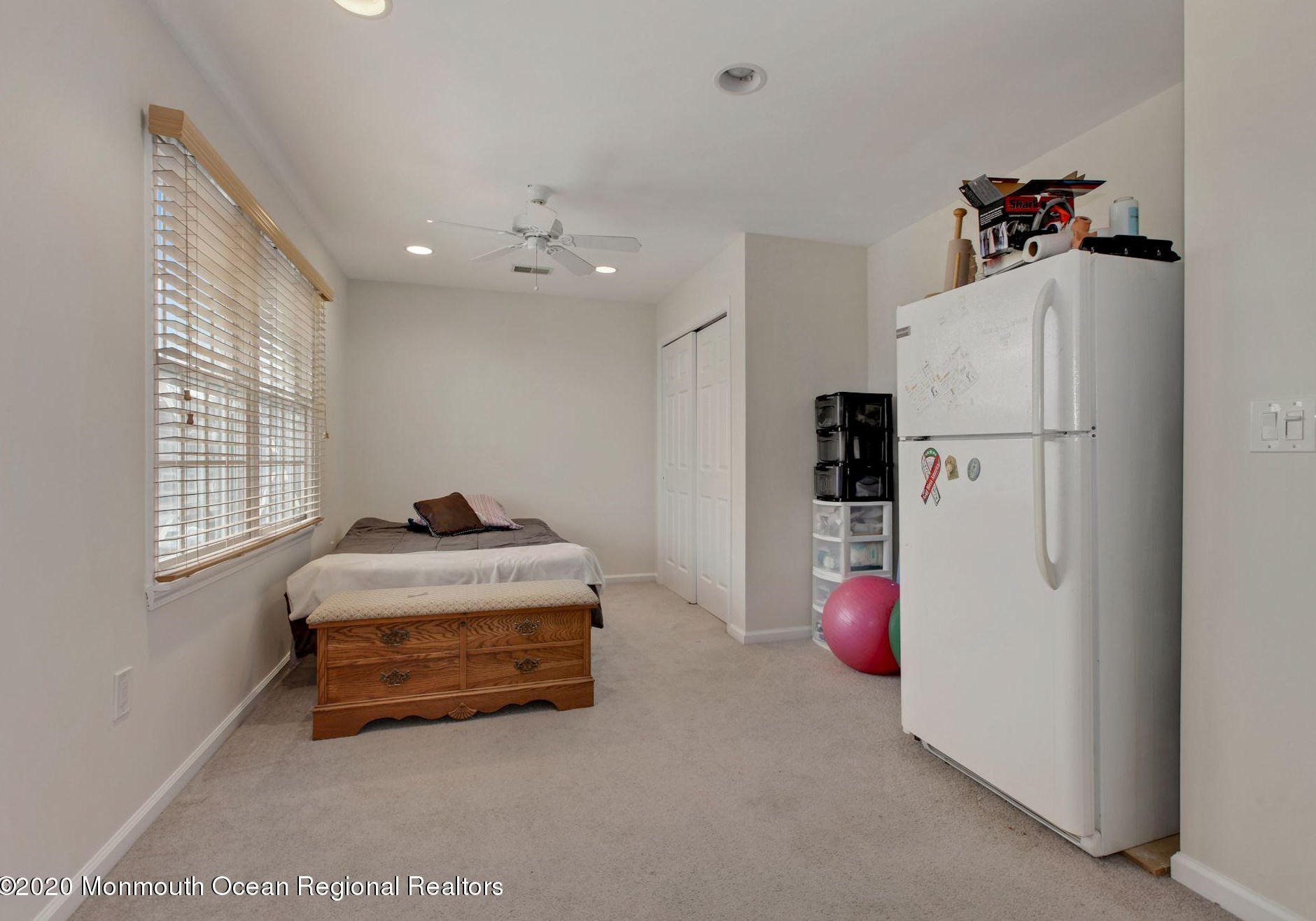 406 Beachview Ave, Keyport NJ 07735-3205 exterior