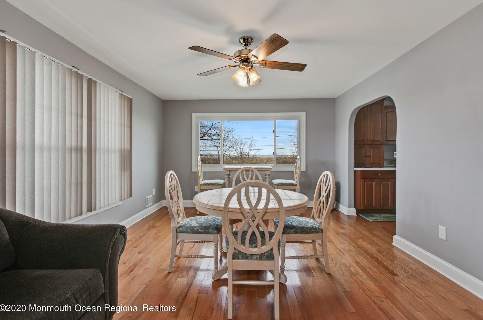 406 Beachview Ave, Keyport NJ 07735-3205 exterior