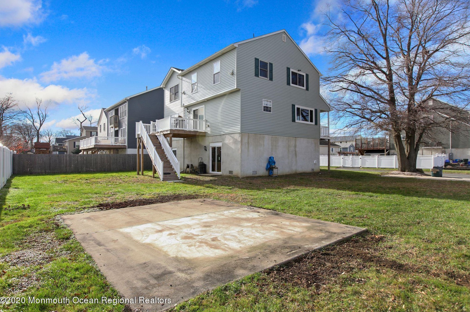 406 Beachview Ave, Keyport NJ 07735-3205 exterior