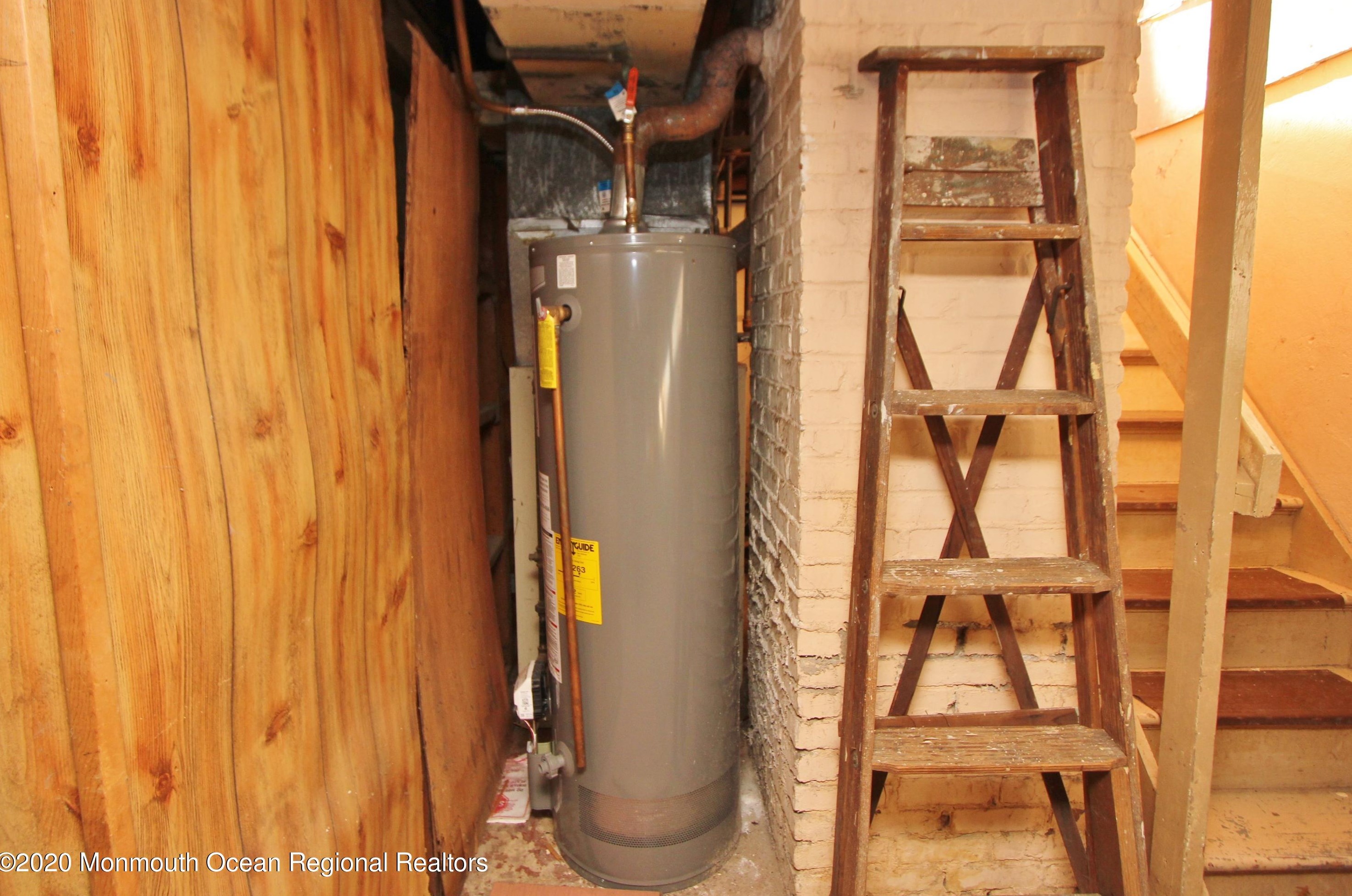 260 Eton Pl, Westfield NJ 07090-1753 exterior