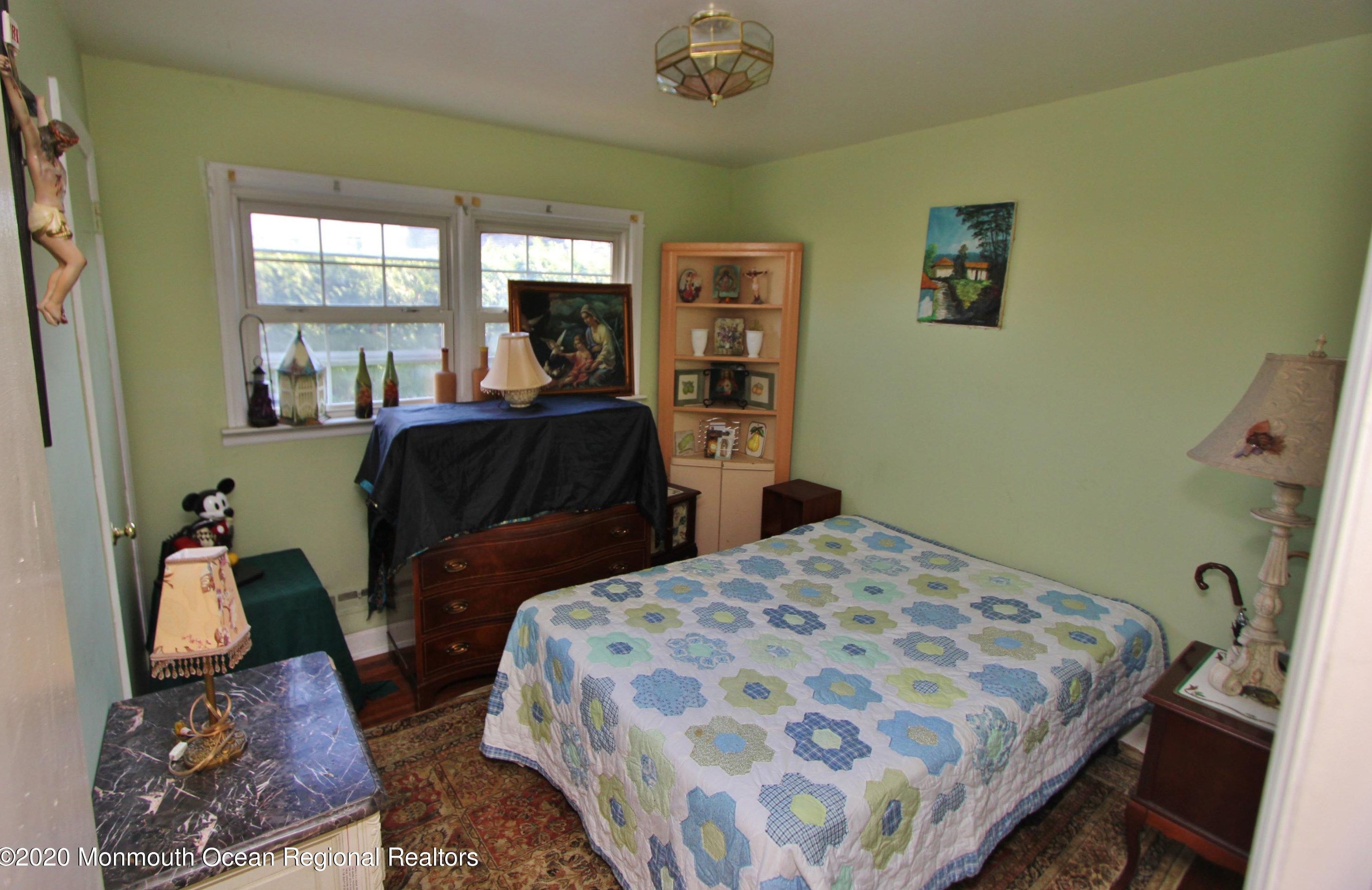 260 Eton Pl, Westfield NJ 07090-1753 exterior