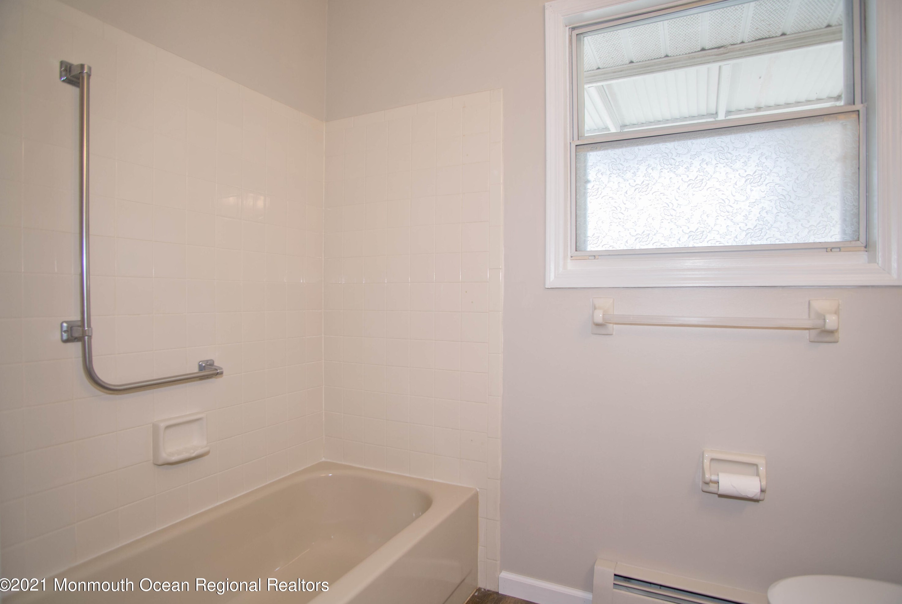 150 Orlando Blvd, Toms River NJ  08757-6138 exterior