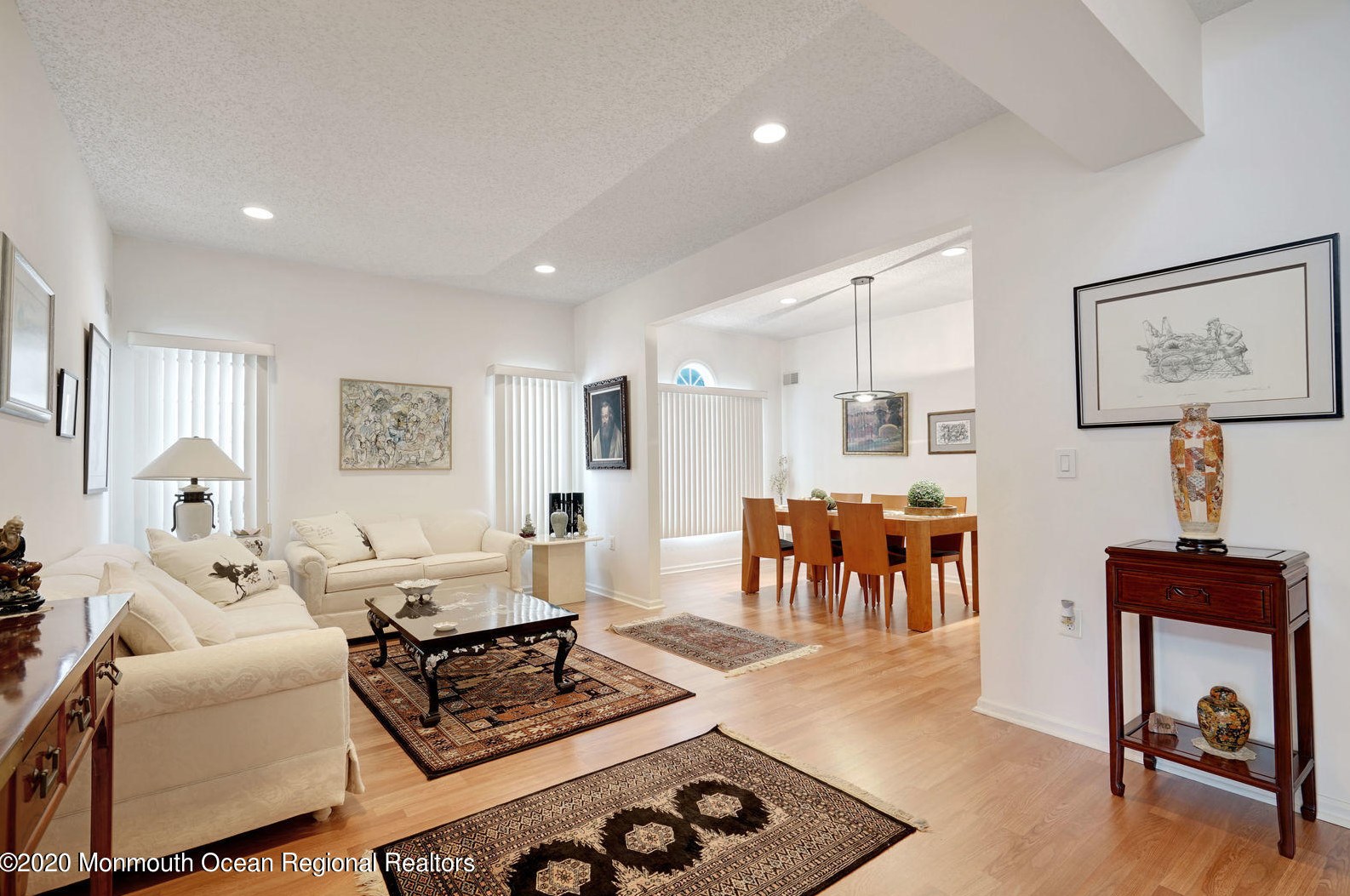 2 Stonewyck Pl, Monroe Twp NJ 08831-2670 exterior