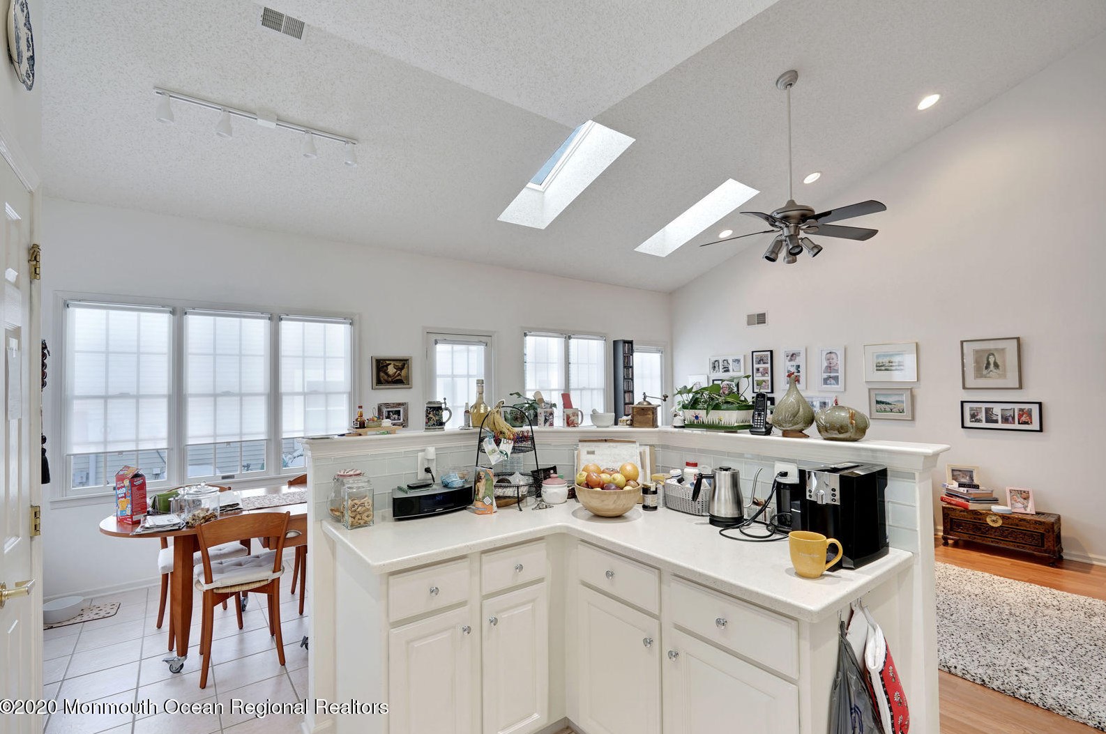 2 Stonewyck Pl, Monroe Twp NJ 08831-2670 exterior