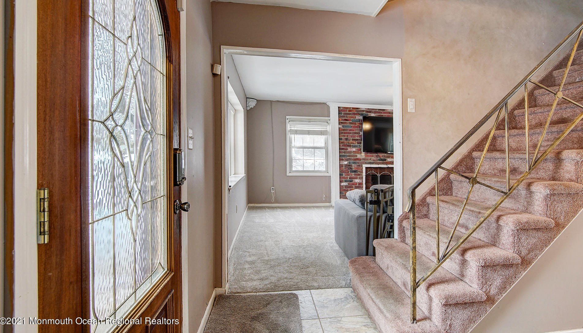 5 Canfield Ln, Matawan NJ 07747-2204 exterior