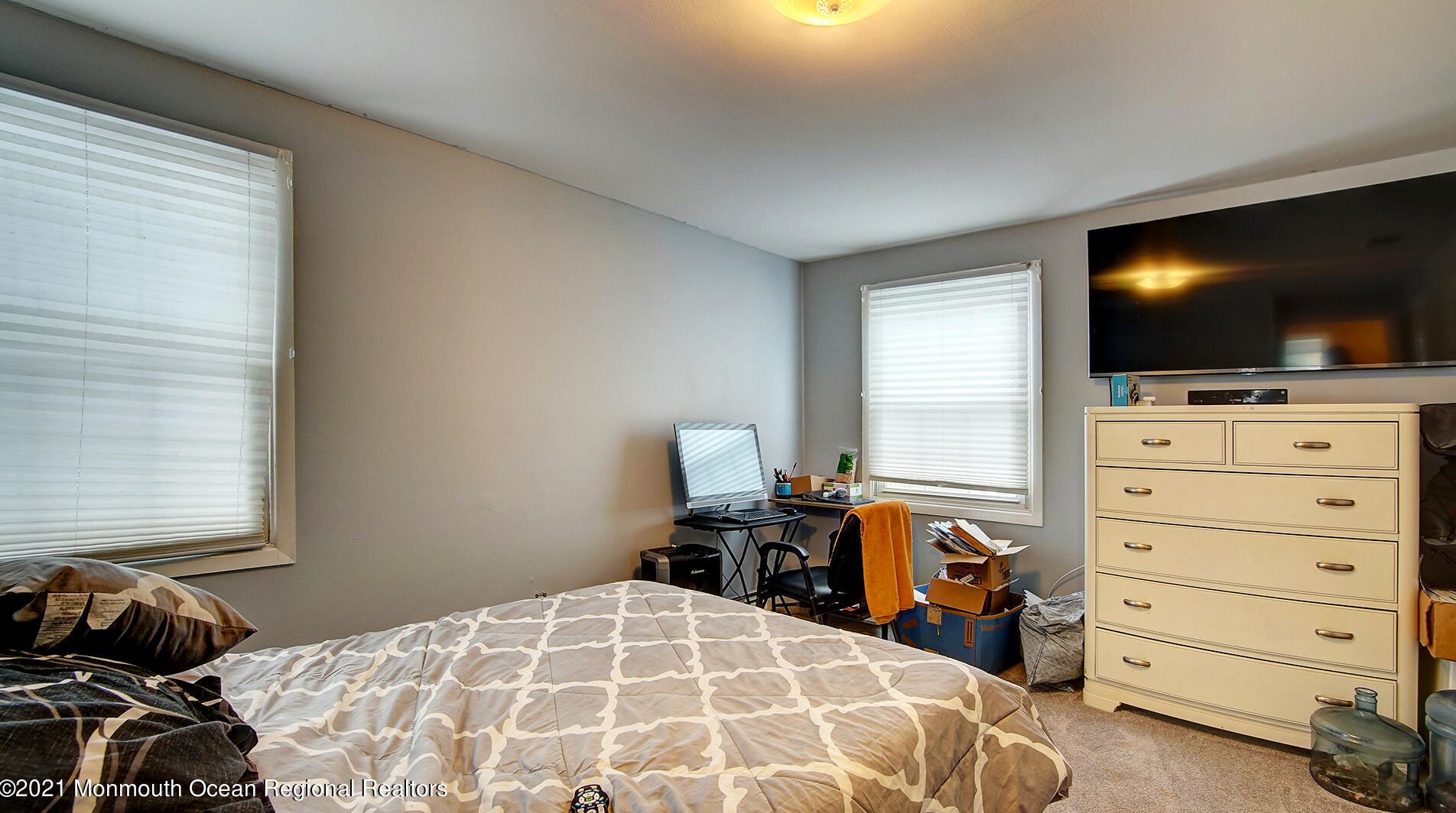 5 Canfield Ln, Matawan NJ 07747-2204 exterior