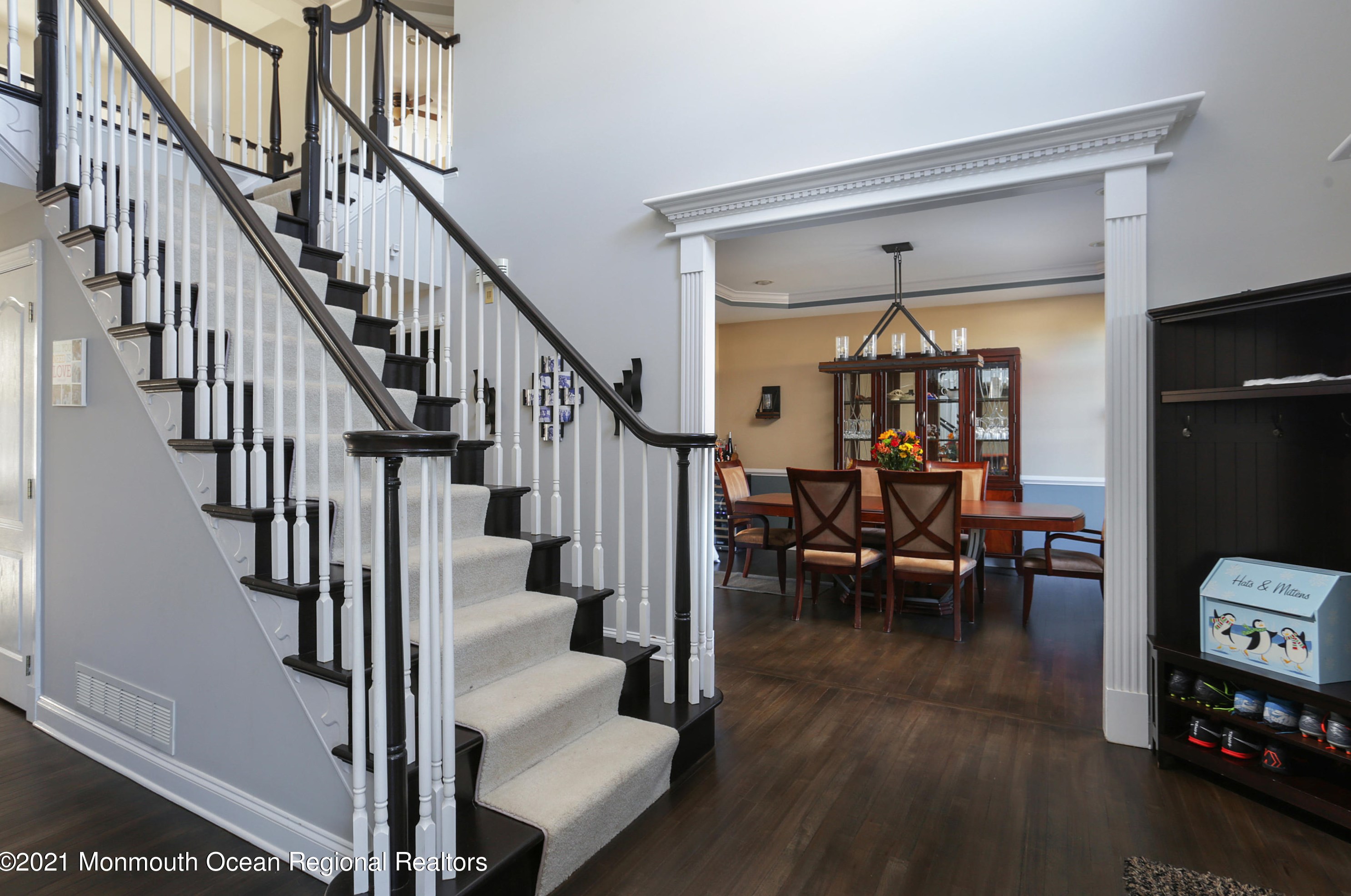 40 Aimee Dr, East Freehold NJ 07728-9220 exterior