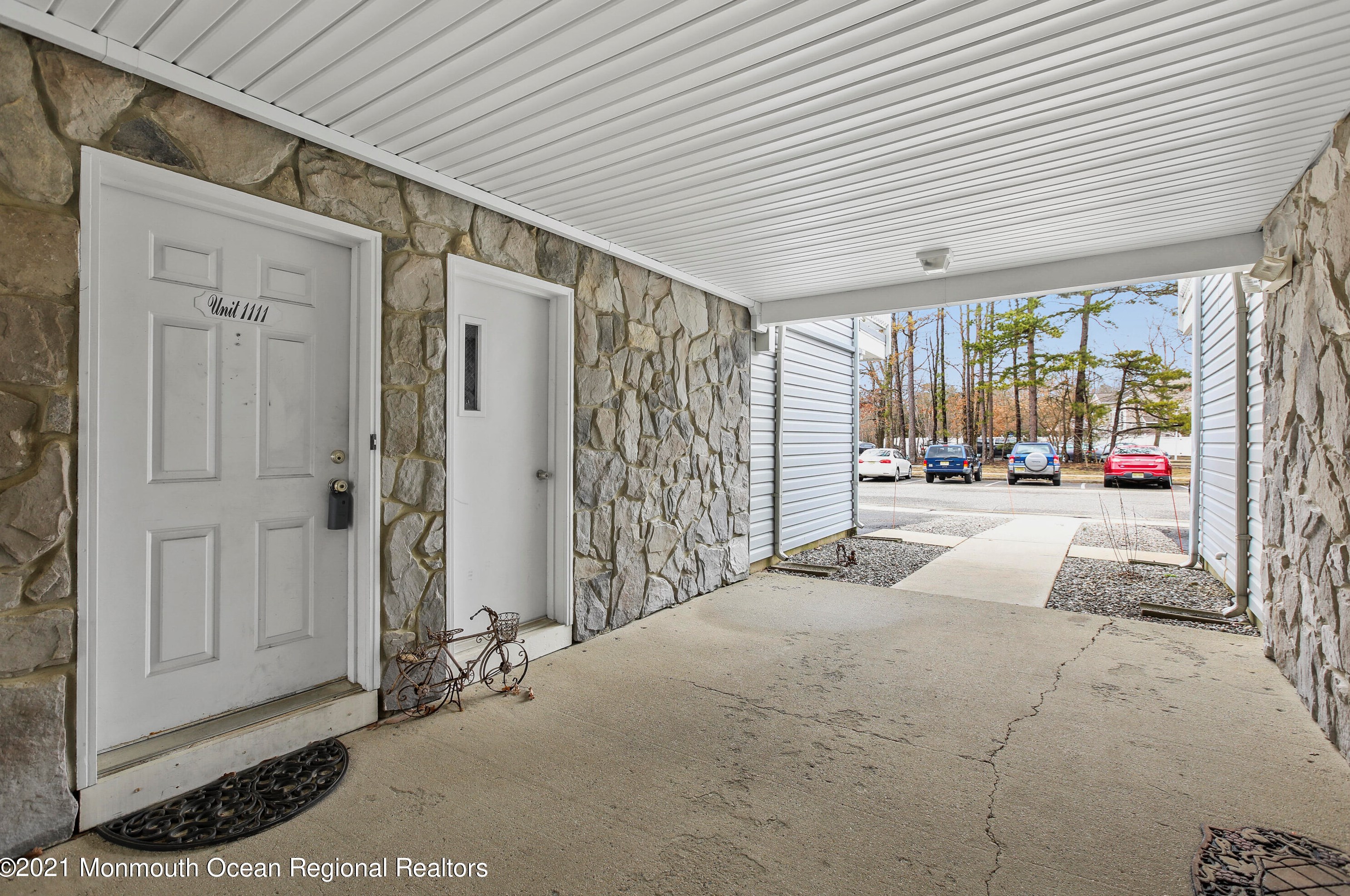 1111 Scarlet Oak Ave, Toms River NJ  08755-1062 exterior