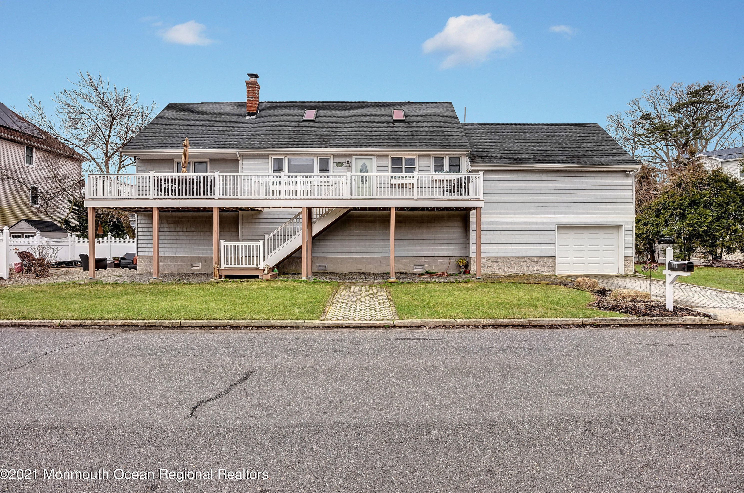118 Beverly Way, Wall Township NJ  07753-5709 exterior