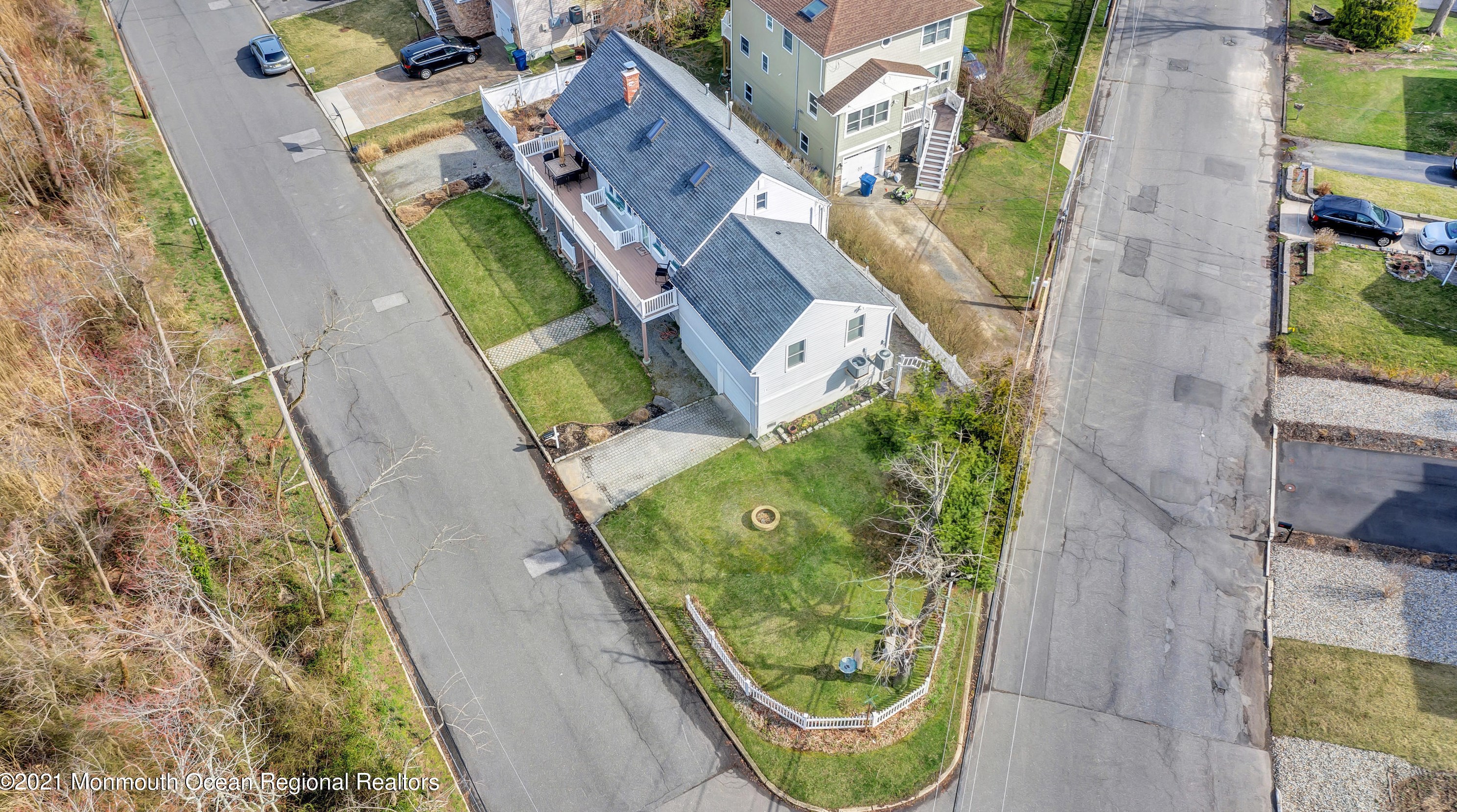 118 Beverly Way, Wall Township NJ  07753-5709 exterior