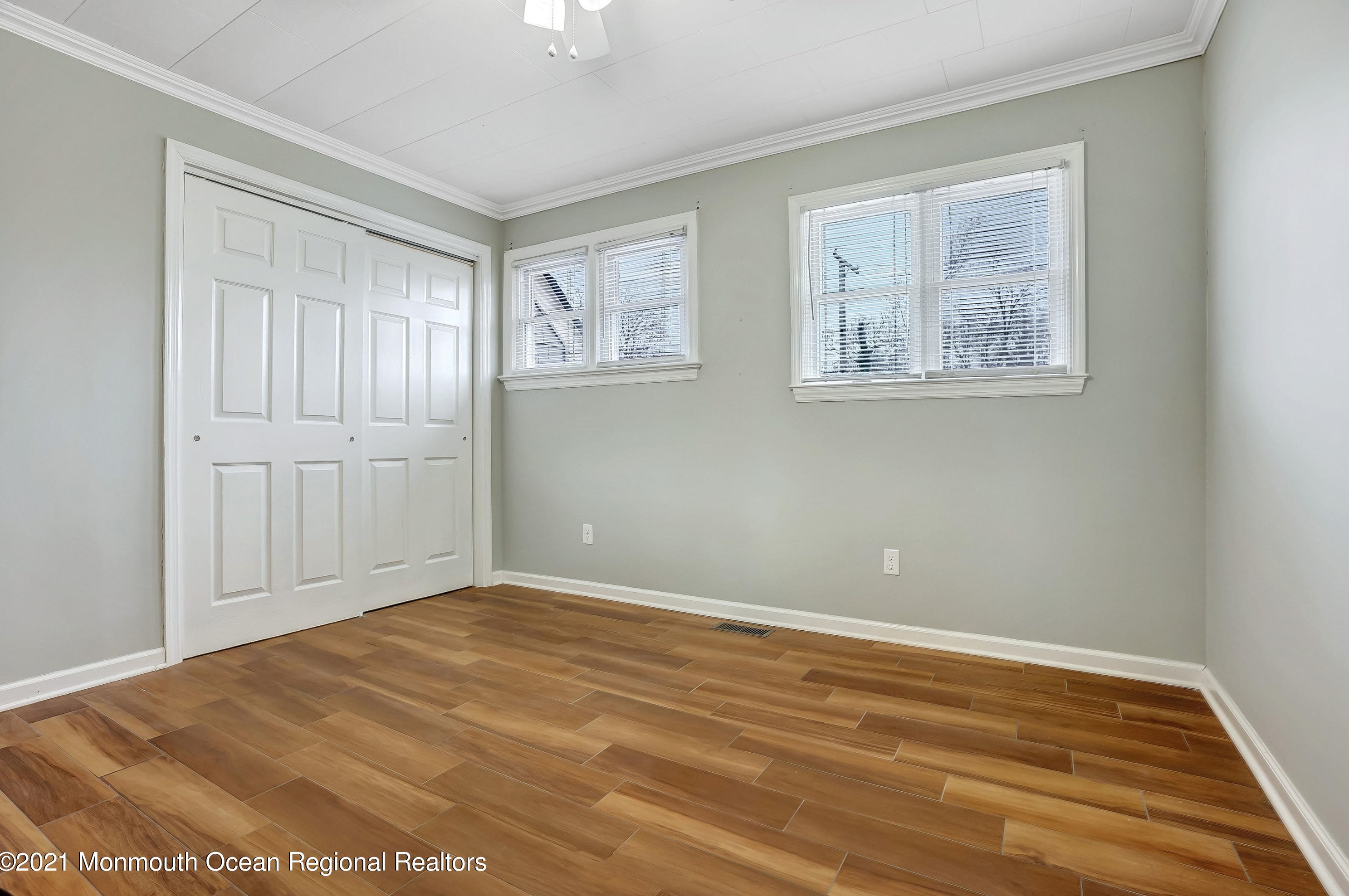 118 Beverly Way, Wall Township NJ  07753-5709 exterior