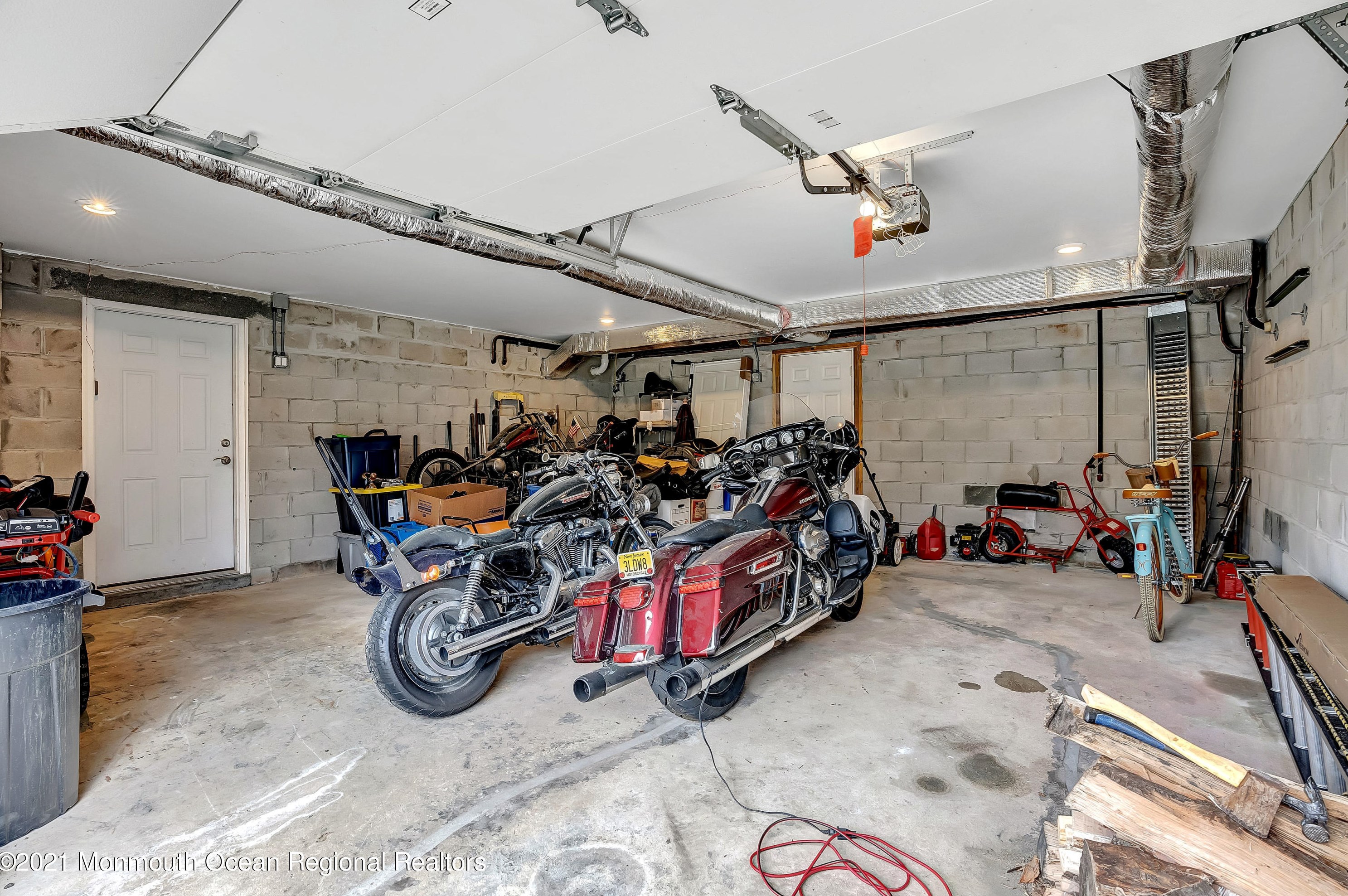 118 Beverly Way, Wall Township NJ  07753-5709 exterior