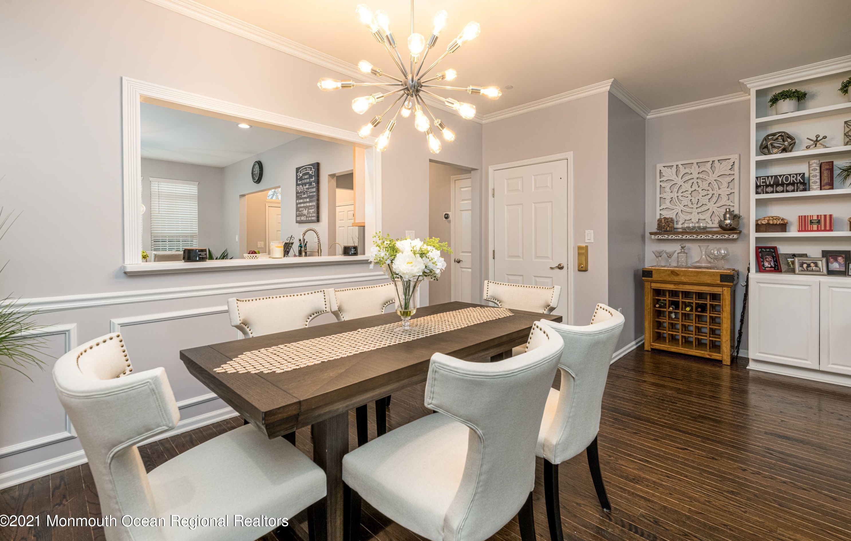 49 Aspen Way, Matawan NJ  07747-1941 exterior