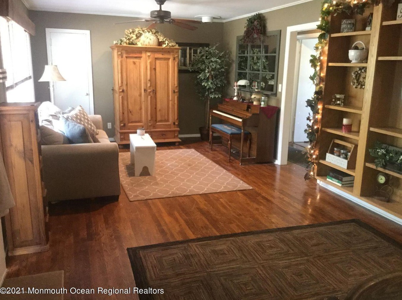 451 Wells Ave, Oakhurst NJ  07755-1445 exterior