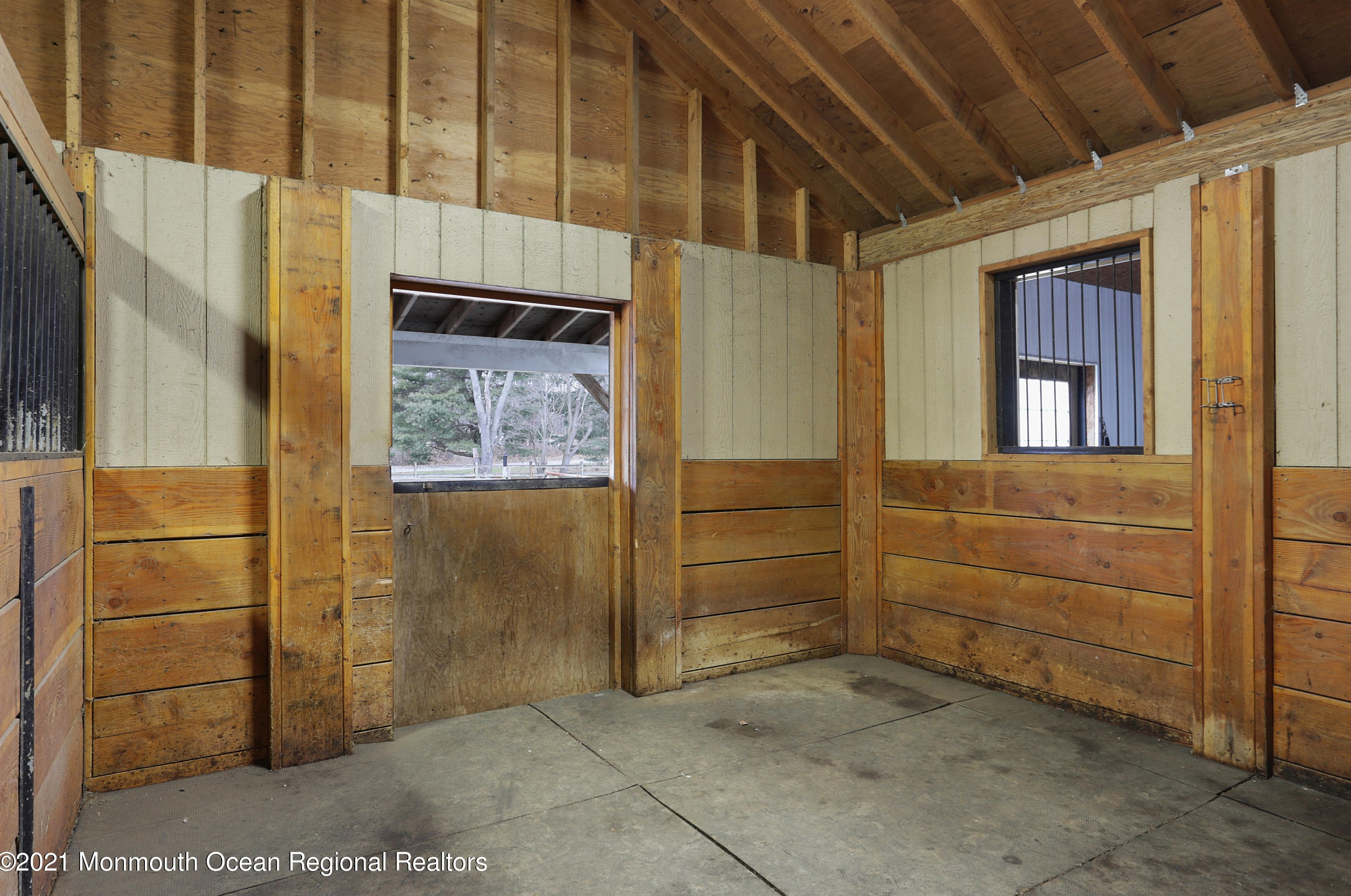 60 Creamery Rd, Vanderburg NJ  07722-1565 exterior