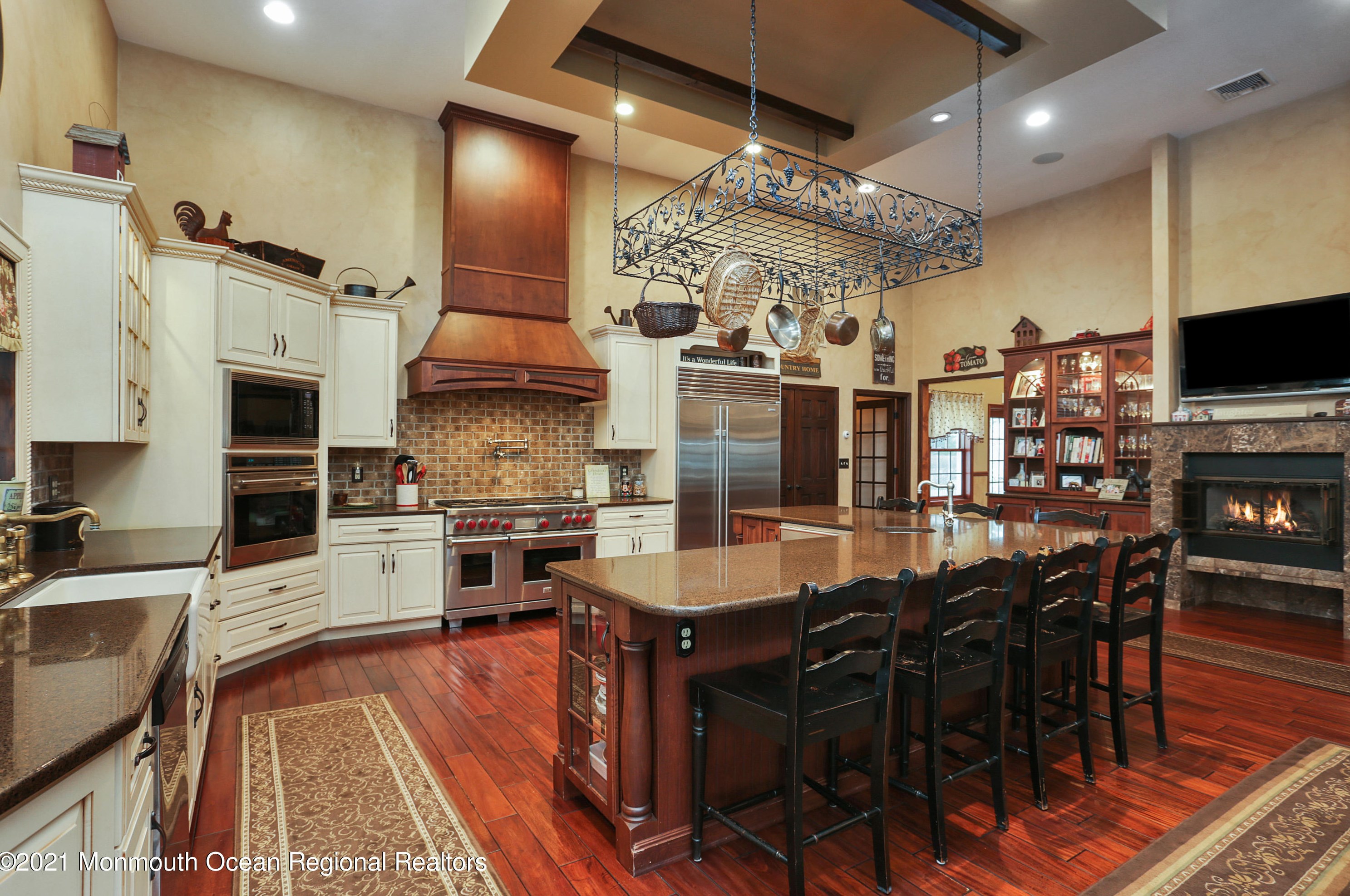 60 Creamery Rd, Vanderburg NJ  07722-1565 exterior