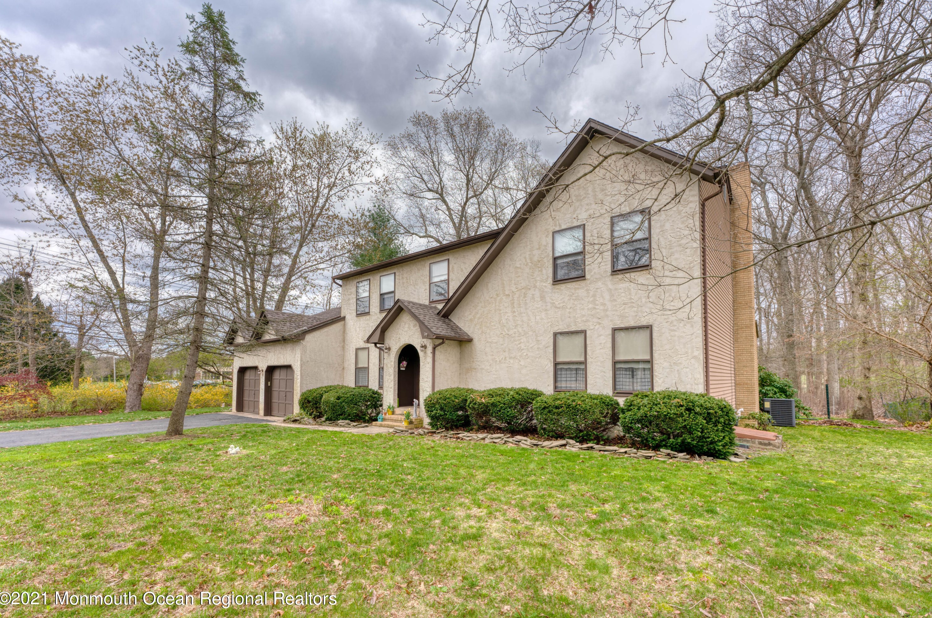 629 Aldrich Rd, Wall Township NJ  07731-1906 exterior