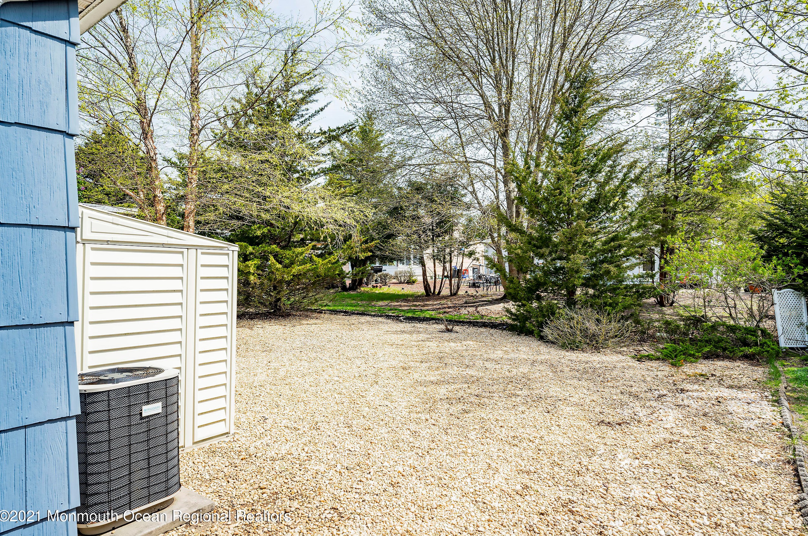 5 Carlisle Rd, Toms River NJ  08757-4723 exterior